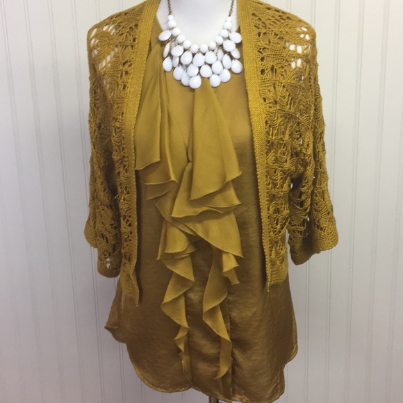 GAP Tops - Gap Sleveless Button Down Top with Ruffle